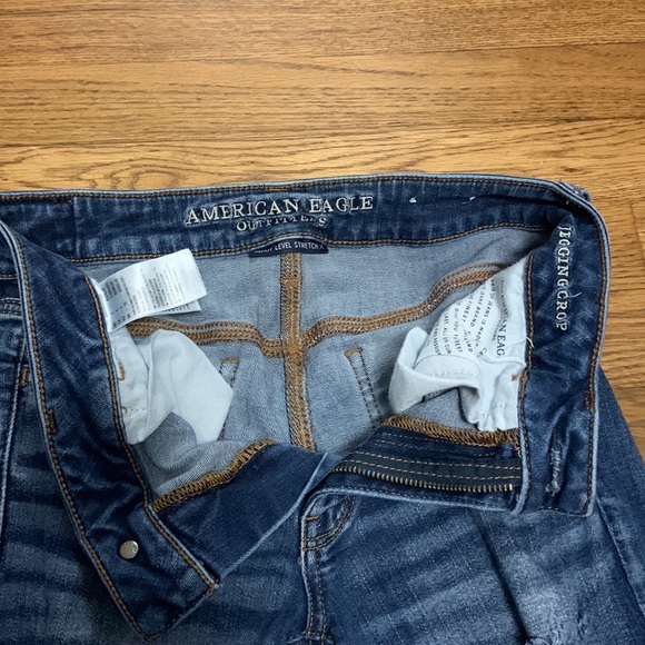 American Eagle Ripped Jeggings Crop Size 6 - Picture 2 of 4
